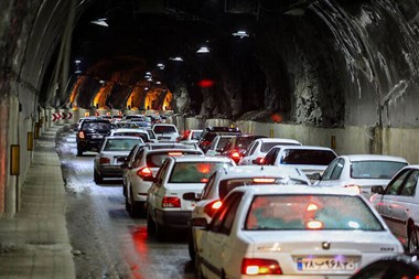 ترافیک سنگین خودرویی شبانه در راههای ورودی مازندران