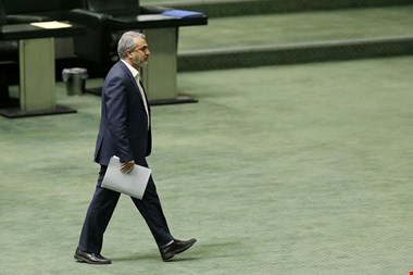 مجلس دوباره به فاطمی امین اعتماد نکرد
