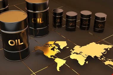 قیمت نفت بالای ۱۰۰ دلار میماند
