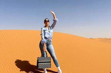 گشت و گذار نامزد رونالدو در صحرای حجاز + عکس