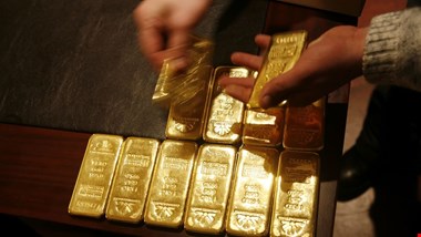 قیمت طلا در بازار جهانی کاهش یافت / آینده تاریک برای فلز گران بها