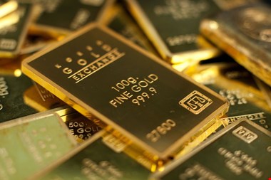طلا با عقبنشینی دلار صعود کرد