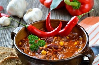 خوردن غذای تند در طب سنتی خوب است؟