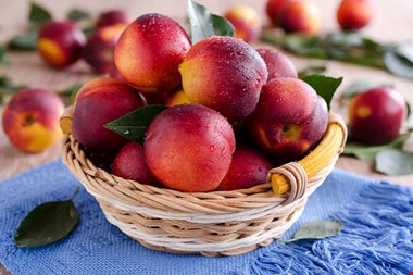 این میوه تابستانی کرم معده را از بین میبرد