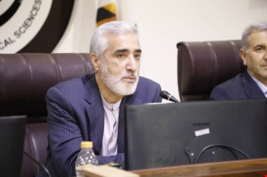 پیرصالحی: از توانمندیهای تجهیزات پزشکی کشور احساس غرور میکنیم