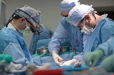 جراحی موفقیت آمیز خروج توده از مغز دختر ۱۳ ساله