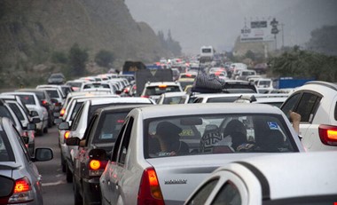 هشدار به مسافران؛ ترافیک جاده چالوس فوق سنگین است