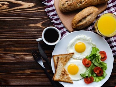 خوردن صبحانه در این ساعت عمر شما را افزایش می دهد