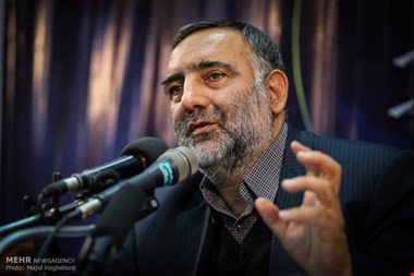 آقای جوادی، دماسنج اتاقتان خراب است؛ کتاب رو به احتضار!