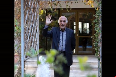 افراد معدودی با اسوار قابل مقایسهاند؛ از نظر دانش کسی به او نمیرسید