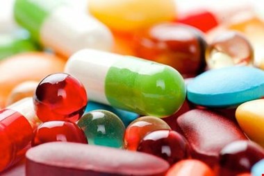 شرکتهای دارویی در انتظار اجرای ابلاغیه بانک مرکزی