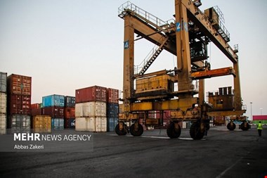 تقویت روابط تجاری علیه دشمن مشترک