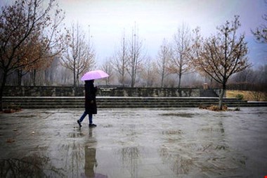 تداوم کاهش دما در تهران/ هشدار نسبت به رگبار و جاری شدن روانآب