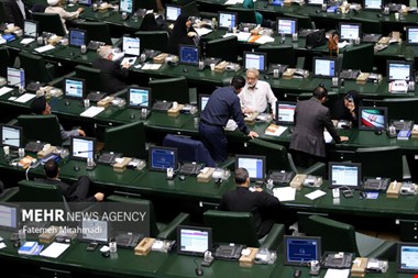تذکر ۶۰ نماینده مجلس به عراقچی درباره ضرورت خروج ایران از NPT