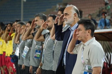درگیری مربی تاجیکستان و دستیاران قلعهنویی؛ ماموران میانجیگری کردند