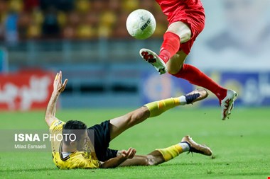 فولادِ دست بسته مقابل الفیصلی و خارجیهایش