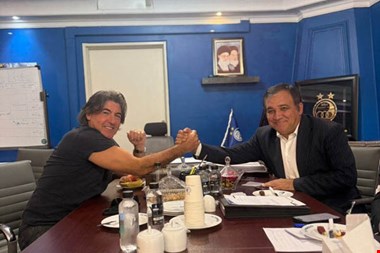 حمایت کامل استقلال از ساپینتو؛ سرمربی آبی ها فعلا ماندگار شد