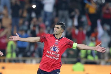 کاپیتانی که ناگهان مربی شد! (عکس)