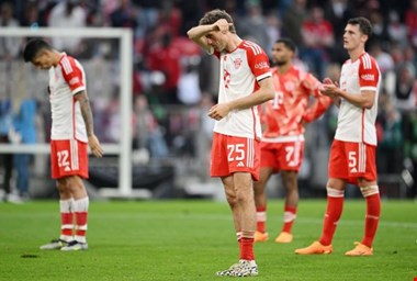 بایرن 1-3 لایپزیش: توخل قهرمانی را به دورتموند داد