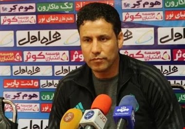 سرمربی گلگهر: داور با شجاعت قضاوت کرد