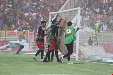 توفان شدید در تبریز: باد آش را با جاش برد! (عکس)