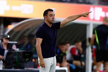 اعتراف ژاوی: بارسا نمیتواند با PSG رقابت کند