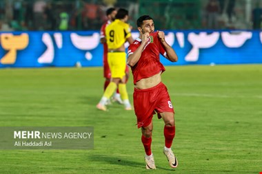 شکست زردها مقابل سرخها در نیمه اول؛ سپاهان حمله کرد پرسپولیس برد!