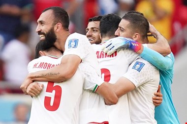 فنونیزاده: به مربی ایرانی پول هم ندهی کار میکند