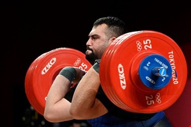 علی داوودی:ذهن و جسمم آماده قهرمانی جهان است؛قراردادم به میلیارد نرسید