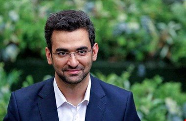 کنایه آذری جهرمی به خودروسازان / مقایسه نحوه عرضه خودرو با فروش الاغ!