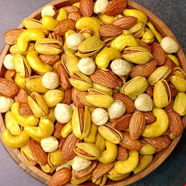 قیمت آجیل چهار مغز در بازار شب عید چند؟ + جدول قیمت