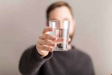 نوشیدن آب را به این دلایل فراموش نکنید