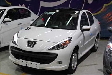سیر نزولی قیمت خودروهای ایرانی در بازار بیمشتری / ۲۰۷ اتومات ۸۰۰ میلیون را هم از دست داد!