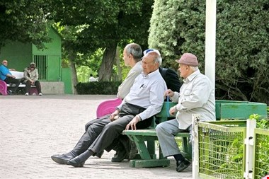 خبر خوش برای بازنشستگان؛ اردیبهشت بیشتر حقوق می گیرید