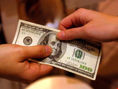 قیمت دلار ۴۱ هزار و ۳۱۵ تومان شد / نرخ ارز امروز ۲۸ مرداد ۱۴۰۲