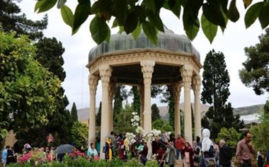 فال حافظ امروز یکشنبه ۷ اسفند با تفسیر دقیق + توصیه حافظ به شما