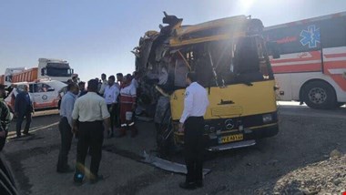 واژگونی اتوبوس در جاده فیروزکوه؛حدود ۲۰نفر مصدوم شدند