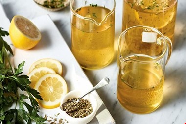 خواص بینظیر دمنوش رازیانه برای زنان