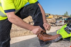 بهترین زمان خرید کفش بعدازظهر است