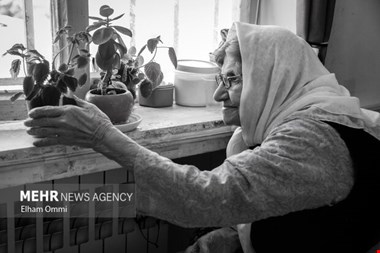 یبوست در سالمندان می‌تواند سبب خشکی مزاج می‌شود