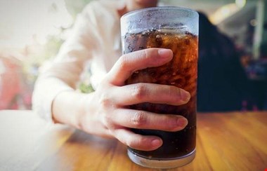 نوشابه چه بلایی سر بدن می آورد؟
