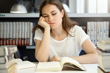 این عادتهای غذایی شما را کمخون و بیحال میکند