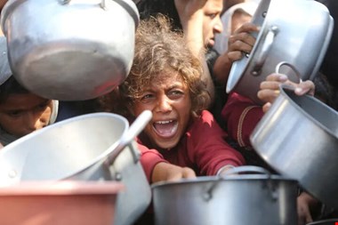 غزه در آتش و گرسنگی؛ صف‌های غذا به قربانگاه تبدیل می‌شوند