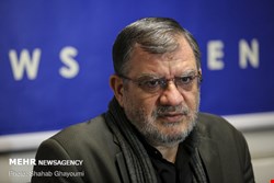 داروسازان نباید به داروفروشی متهم شوند