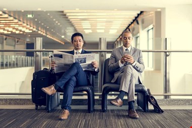 عوارض هولناک انداختن پاها روی هم هنگام نشستن