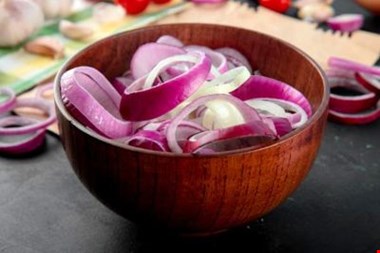 خوردن پیاز خام در دوران بارداری؛ آزاد یا ممنوع؟