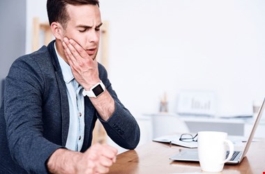 علت صدا دادن فک هنگام صحبت و غذا خوردن چیست؟ + درمان