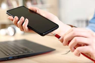 شارژ کند گوشی را چگونه برطرف کنیم؟ (یک ترفند ساده)