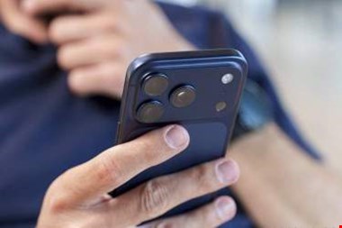 افزایش ظرفیت باتری آیفون ۱۸ پرو مکس با حذف سیم‌کارت فیزیکی