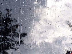 احتمال وقوع رگبار و رعد برق در فارس